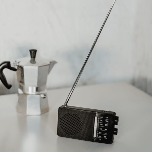 SR-36 AM / FM Pocket Radio